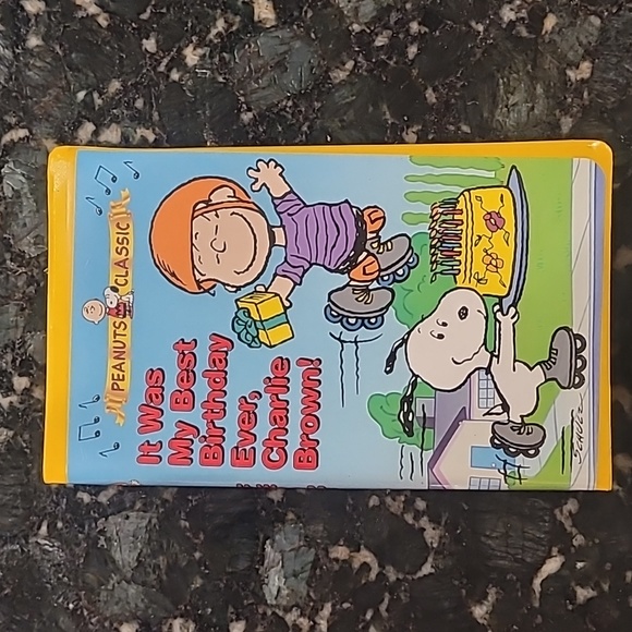 Peanuts Classics Charlie Brown VHS Set - Picture 2 of 9
